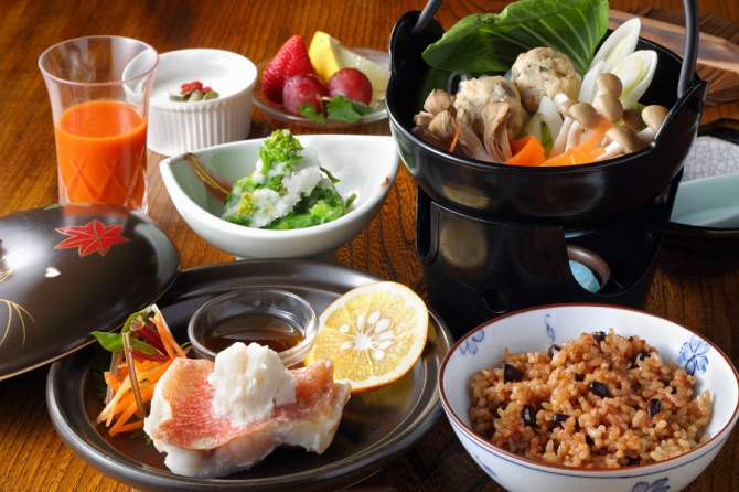 日本元来の「素食」をコンセプトに四季折々の旬を満喫